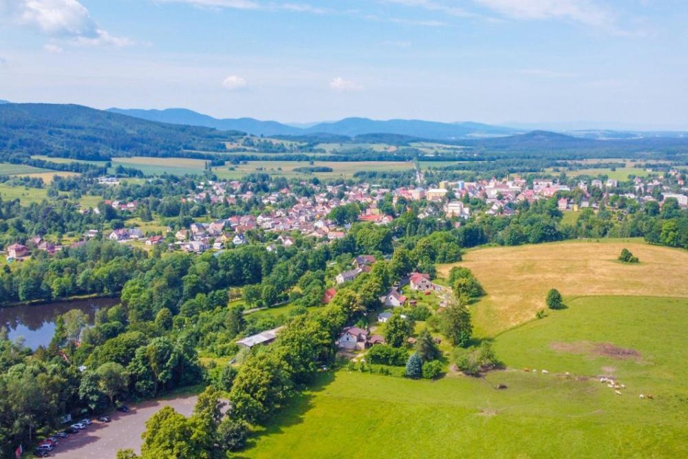 Ubytovani Na Namesti Nove Mesto pod Smrkem Exteriér fotografie